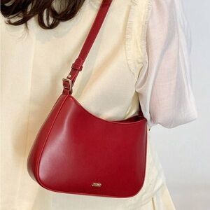 Elegant Red Leather Shoulder Bag